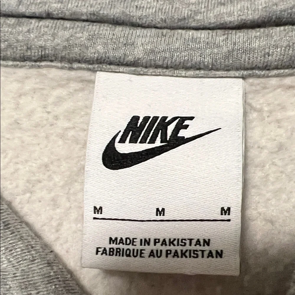 Nike Men's Gray Hoodie - Picture 2 of 3
